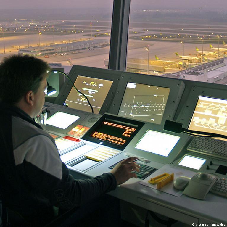 Approach Control Dubai Dubai Control Tower Dubai Halts Mega Airport Project As Gulf Economies