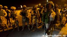 HANDOUR - Soldaten aus Togo treffen in am 17.01.2013 in Mali ein. Die Soldaten beteiligen sich an der Operation «Serval» in Mali. Foto: Jeremy Lempin EMA / ECPA-D dpa (ACHTUNG REDAKTIONEN: Nur zur redaktionellen Verwendung im Zusammenhang und Nennung des Urhebers.) +++(c) dpa - Bildfunk+++