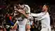 Cristiano Ronaldo (L) von Real Madrid jubelt mit Alvaro Arbeloa (M) and Sergio Ramos (Foto: David Ramos/Getty Images)