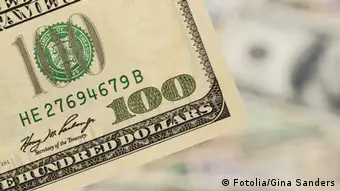 Symbolbild Geldsegen Dollar