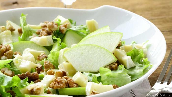 Salad with apples, walnuts and cheese  (Copyright: dream79)