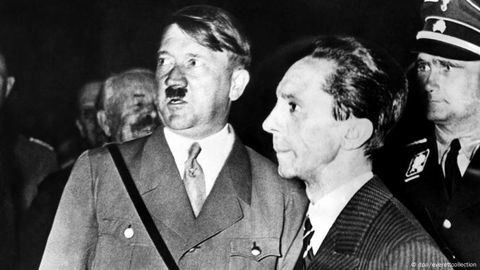 Adolf Hitler et Joseph Goebbels (dpa/everettcollection)