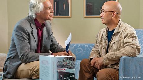 Prominenz: Liao Yiwu im Gespräch mit Matthias von Hein