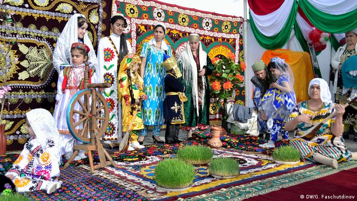 Bildergalerie Tadschikistan feiert Navrus (DW/G. Faschutdinov)