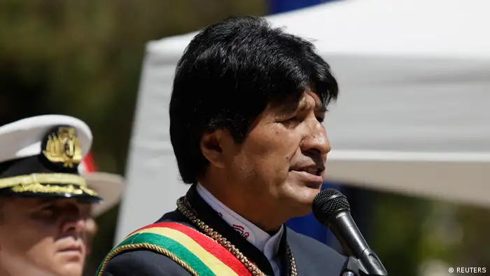 Bolivia's President Evo Morales speaks during Day of the Sea celebrations in La Paz March 23, 2013. Bolivia lost its coastline 133 years ago to Chile in War of the Pacific. Bolivia will present in the coming days its announced lawsuit against Chile before the International Court of Justice in The Hague, seeking to regain access to the Pacific Ocean that was lost in the nineteenth century war, Morales said on Saturday. REUTERS/David Mercado (BOLIVIA - Tags: POLITICS)