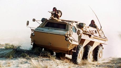 Spürpanzer Fuchs in der saudischen Wüste
