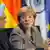 Bundeskanzlerin Angela Merkel (CDU) und Indiens Premierminister Manmohan Singh geben am 11.04.2013 eine Pressekonferenz im Kanzleramt in Berlin. Die Regierungen der beiden Länder kommen in Berlin für zwei Tage zu Konsultationen zusammen. Foto: Hannibal/dpa pixel