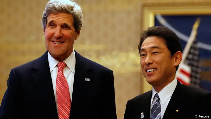 John Kerry USA und Fumio Kishida Japan Tokio