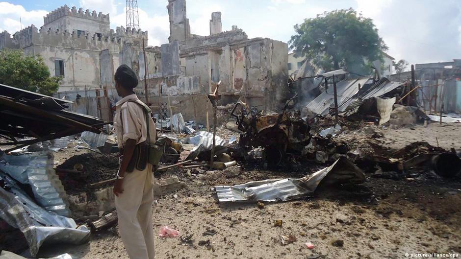Serie de ataques en Mogadiscio deja decenas de muertos DW 14/04/2013
