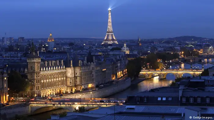 Paris - Eifelturm und die Seine (Getty Images)