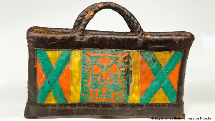 Bayerisches Nationalmuseum - Ländliche Frauentasche