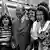 [30401371] Willy Brandt Einer Gruppe junger Damen des Universitäts-Chors aus Posen rückt am 20.06.1974 vergnügt zu einem Gruppenfoto mit dem SPD-Parteivorsitzenden Willy Brandt zusammen. Zuvor hatten sie dem Politiker auf dem Venusberg in Bonn ein Ständchen gebracht.