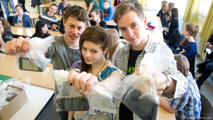 Experiment Eine Woche ohne Smartphone (picture-alliance/dpa)