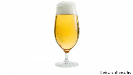 Bier / Bierglas / Schaumkrone / Pils
