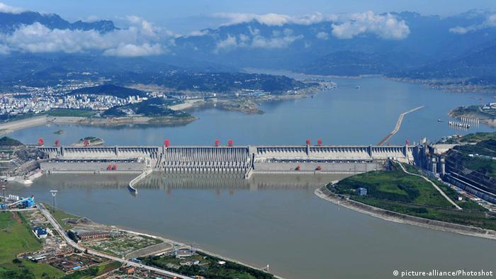 Das Wasserkraftwerk Drei-Schluchten-Damm in China
