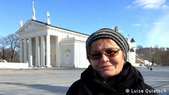 Luise Quietsch in front of the Vilnius cathedral (Photo: Luise Quietsch via Monika Griebeler)