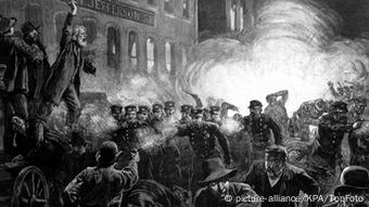 Demonstrierende Arbeiter auf dem Haymarket Chicago, am 4. Mai 1886 (Foto: picture alliance/dpa)