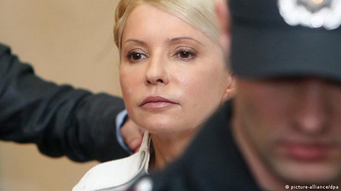Julia Timoschenko während einer Anhörung im Gericht in Kiew (Archivfoto: dpa - Bildfunk)