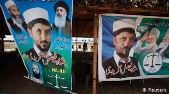 Pakistan Wahlen Wahlplakate