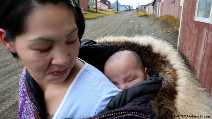 Eine Inupiat-Eskimo-Mutter (Foto: AFP/Getty Images)