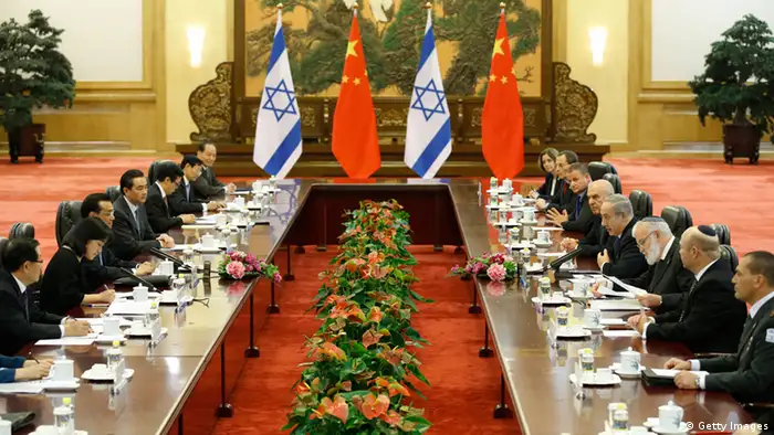 BEIJING, CHINA - MAY 8: China's Premier Li Keqiang (3rd L) attends a meeting with Israel's Prime Minister Benjamin Netanyahu (4th R) at the Great Hall of the People on May 8, 2013 in Beijing, China. Netanyahu is on a five-day visit to China. (Photo by Kim Kyung-Hoon-Pool/Getty Images)