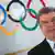 Thomas Bach, Präsident des Deutschen Olympischen Sportbundes (DOSB), steht am 09.05.2013 in Frankfurt am Main (Hessen) vor Beginn einer Pressekonferenz vor dem DOSB-Logo. Bach wird für das Präsidentenamt des Internationalen Olympischen Komitees (IOC) kandidieren. Foto: Frank Rumpenhorst/dpa +++(c) dpa - Bildfunk+++