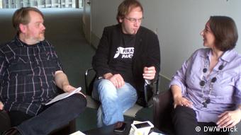 Piraten-Politiker Jens Ballerstädt-Koch, Patrick Schiffer, Melanie Kalkowski (Foto: DW/W. Dick)