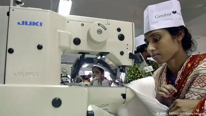 Bangladesch Industriepark Ashulia Frauen Arbeiterin