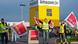 Beschäftigte streiken vor dem Amazon-Logistik-Center im hessischen Bad Hersfeld (Foto: picture alliance/dpa) Beschäftigte streiken vor dem Amazon-Logistik-Center im hessischen Bad Hersfeld (Foto: picture alliance/dpa)