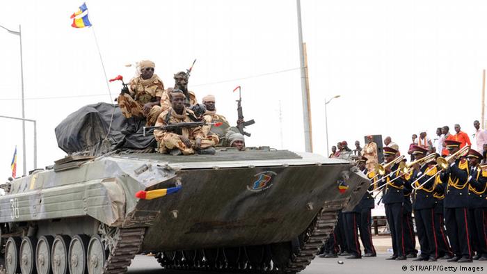 Tschadische Soldaten bei Rückkehr aus Mali 13.05.2013 mit Präsident Idriss Deby Itno