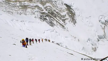 Bildergalerie 60 Jahre Mount Everest -Erstbesteigung