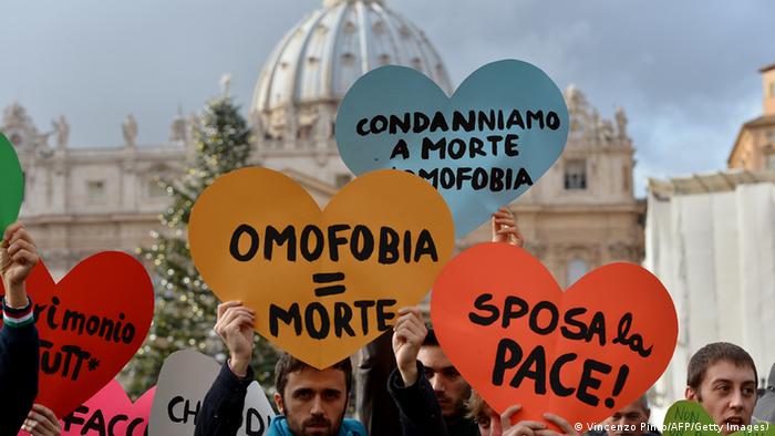 Protesta contra la homofobia en El Vaticano en 2012.