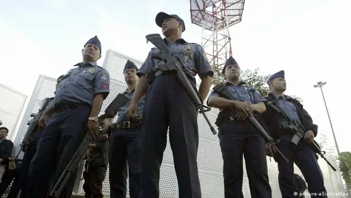 Besetzung von Flughafen-Kontrollturm in Manila