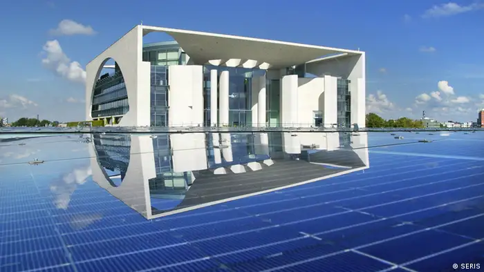 Bundeskanzleramt mit Solarmodulen