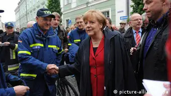 Hochwasser Angela Merkel und Horst Seehofer