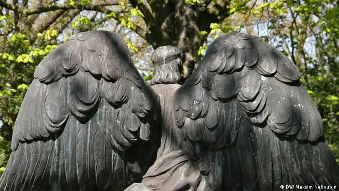 Engelsstatue auf dem Melatenfriedhof Köln