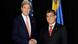 John Kerry (izqu.) con Elias Jaua(der.). John Kerry (izqu.) con Elias Jaua(der.).