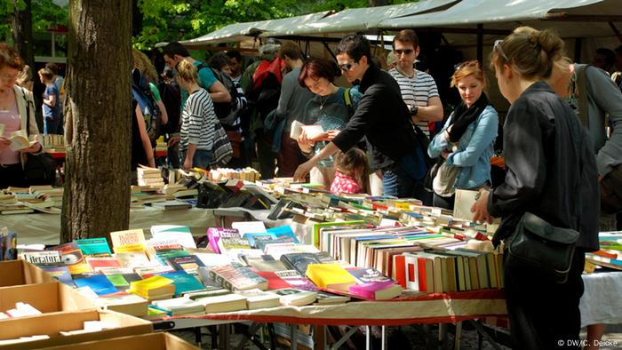 Deutschland entdecken Flohmarkt Berlin Raw