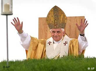 Papst Ruft Zur Erneuerung Des Glaubens Auf Kultur Dw 21 08 05