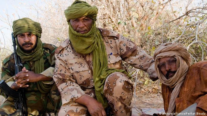 Les mandats d'arrêt contre des responsables de groupes armés du Nord-Mali pourraient être levés.