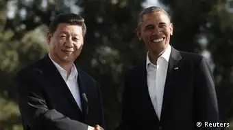 U.S. President Barack Obama meets Chinese President Xi Jinping at The Annenberg Retreat at Sunnylands in Rancho Mirage, California June 7, 2013. Obama said on Friday he welcomed the peaceful rise of China and that, despite inevitable areas of tension, both countries want a cooperative relationship, as he and Xi kicked off two days of meetings. REUTERS/Kevin Lamarque (UNITED STATES - Tags: POLITICS TPX IMAGES OF THE DAY) eingestellt von qu