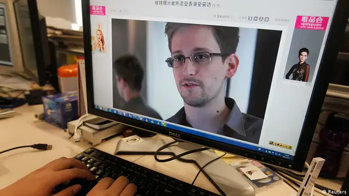China USA Internet Edward Snowden Computer in Hongkong