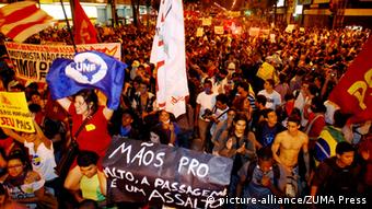 Protest in Brasilien Rio de Janeiro gegen höhere Fahrpreise im öffentlichen Verkehr