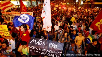 Protest in Brasilien Rio de Janeiro gegen höhere Fahrpreise im öffentlichen Verkehr