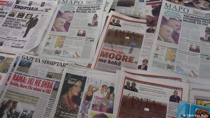 Medien Wahlen Albanien (DW/Arben Muka)