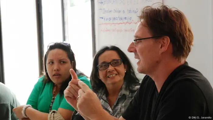 Ramón García-Ziemsen ist Journalist, Trainer der DW Akademie und seit 2011 als integrierte Fachkraft an der Universidad del Norte in Baranquilla, Kolumbien, tätig. Zudem berät er das kolumbianische Lokalmedienprojekt für die DW Akademie. Datum 5.2013 Foto: Diana Jaramillo / DW Akademie