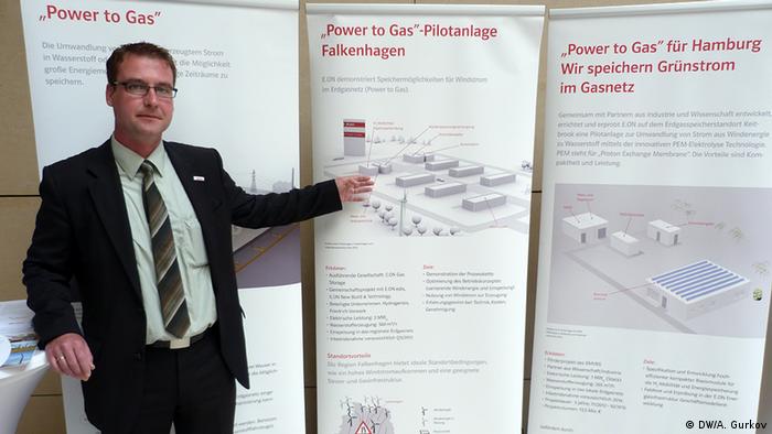 Рене Шооф представляет пилотный проект Power to Gas концерна E.on в Фалькенхагене