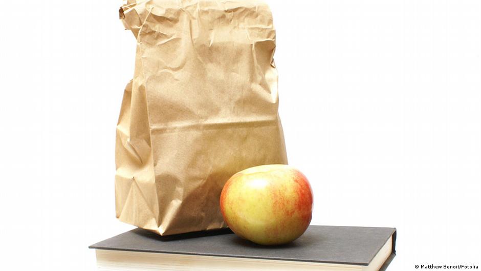 Uganda Doing business with Paper Bags DW 01/20/2014