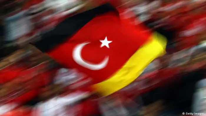 Fahne Türkei Deutschland (Getty Images)