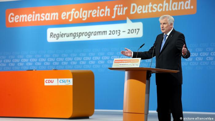 Der bayerische Ministerpräsident Horst Seehofer (CSU) spricht auf einem CDU/CSU Kongress in Berlin. Foto: Wolfgang Kumm/dpa